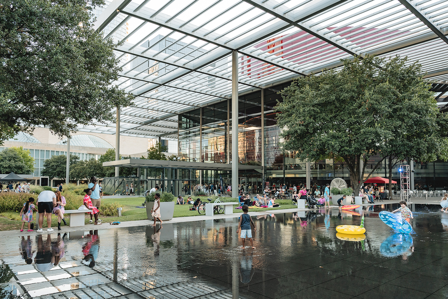 Sammons Park lawn and reflecting pool in Dallas